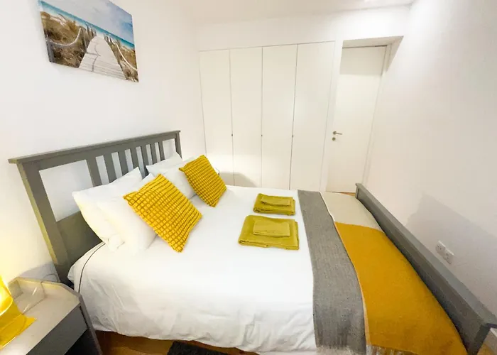 Lisbon Charming Santos Apartment W/ Patio
