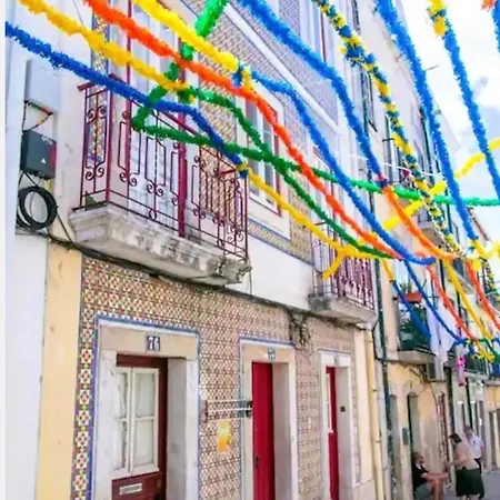 Lisbon Charming Santos Apartment W/ Patio Exterior photo