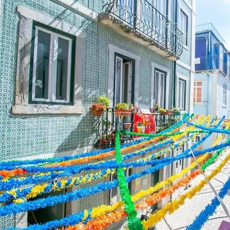 Lisbon Charming Santos Apartment W/ Patio Exterior photo